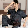 Indumenti da notte da uomo Jxgarb 2023 New Satin Donna Uomo Pigiama unisex Set Ice Silk Homewear Fe Night Sleeping Outfits Pijama LoungewearL231011