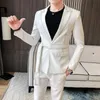 Lente Pak Mannen Enkele Knop Heren Slim Fit Pakken Met Broek Casual Podium Trouwjurk Riem Prom Tuxedo Kostuum homme250a