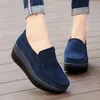 Klädsko plattplattform loafers damer elegant mocka läder mockasins skor kvinna glid på moccasin kvinnors blå casual 231010