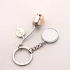 Metal Keychain Sublimation for DIYフォトプリントラウンド形状の空白キーリング、恋人ギフト用ローズペンダント付きキーリング