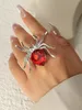 Solitaire Ring Hip Hop Punk Spider Insect Animal Ringen Voor Vrouwen Mannen Creatieve Zwart Ingelegde Crystal Gothic Sieraden Halloween Gift 231011