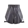 Kvinnors shorts gata söt tjej design oregelbunden kontrast färg sexig mode all-match hög midja bredben läder