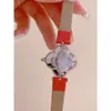 Vans Womenwatch Cleefly Fashion Van Luxury Women Watch Wallwatch Four Leaf Grass Decoration Decoration Women Women Valentines Day Gift Womenwatch E0DK