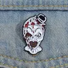 Brosches Horror Movie Character Emamel Pin Custom Killer Clown Lapel ryggsäck Badges Halloween smycken gåvor till vänner