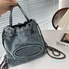 حقيبة مصممة على شكل حقيبة تحمل على الظهر الدنيم حقيبة Back Back Pack فاخرة حقائب كبيرة للجنسين كلاسيك كل شيء