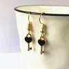 Boucles d'oreilles pendantes pour femmes, petit cœur noir, étoile, lune, clé, couronne, bijoux, Mini dessin animé, goutte pour femme et fille étudiante