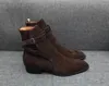 Buty zwięzłe skórzane buty krowy zamszowy pasek klamra kostka kwadratowa pięta fryzjerka na zewnątrz męskie mężczyzna vintage zimowe buty zimowe