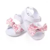 Sandálias Kruleepo 2023 Verão Branco Bowtie Sapatos Nascidos Meninas Criança Meninos Mules Soft Cotton Pano Sandalias Primeiros Caminhantes