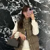 Women's Down Parkas Designer mocno polecam 23 -letnią kolekcję odzieży damskiej CEL Nowa kamizelka kurtka z skórzanymi ozdobami D317