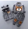 Conjuntos de roupas inverno bebê menino roupas outono algodão grosso quente com capuz camisola dos desenhos animados bonito urso threepiece menina terno 05y 231010