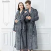 Heren Nachtkleding Fe Herfst en Winter Warm Lang Koraal Fluweel Dik Paar Badjassen Heren Dames Pyjama's Douchejas Badhanddoeken voor volwassenenL231011