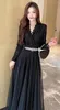 Robes décontractées Top Quality 2023 Spring Long Robe Soved Femme Femme V-Colon Lace Tulle Mesh Patchwork Sleeve Black Maxi Luxury