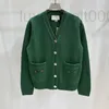 Tricots pour femmes Tees Designer Automne Hiver Col V Cardigan tricoté Bouton en métal Manteau Femme Militaire Vert Pull en laine Automne Hiver V5KY