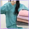 Vêtements à domicile Pajamas d'hiver Set Pyjamas de flanelle pour femmes automne et bain de corail chaud