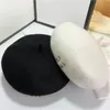 فاخر الصوف Beret Designer الخريف الشتاء نساء القبعات رسام متعدد الاستخدامات القبعات الرجعية الانتصار قوس مارك براعم كاب كبح قبعات مثمن القبعة