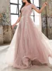 Robes de soirée COCKTAIL DELIA Blush Rose Lourd Perlé Une Épaule Une Ligne Avec Manches Longues Cape Froaty Jupe De Soirée De Mariage Robe Formelle