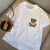 Kvinnors toppar tees sommar ny t-shirt flockar tredimensionell tecknad björnbrev broderi lösa korta ärmar för män 240b