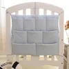 Zestawy pościeli Kolory zabezpieczenia wisząca wisząca torba do przechowywania Baby Cot Łóżko Crib Organizer Zabawny Kieszeń na pieluszkę dla urodzonego zestawu 5848 cm 231011