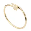 Lover Sweet Bangle minimalistiska rostfritt stål mångsidiga armband för kvinnor Sier Gold Designer smycken charmarmband