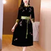 Ethnic Clothing 2023 Oriental Improved Qipao Chinese National Flower Embroidery Velvet Dress Cheongsam Elegant Retro Banquet Evening