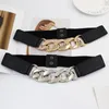Cinture Cintura elastica per il temperamento del vestito da cappotto con chiusura a scatto con catena in metallo alla moda da donna