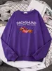 Bluzy bluzy bluzy damskie Dachshund przez śnieg zabawny pies Boże Narodzenie Womne Hoody Yule Trend Pełny rękaw Pullover Street Wygoda Sportsweard231011