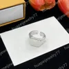 Modischer Goldring für Damen und Herren, Designer-Ringe mit Buchstabengravur, Silber-Edelstahlring, luxuriöser Schmuck, Liebhaberringe, verstellbare Größe