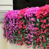 Kwiaty dekoracyjne sztuczne fałszywe fioletowe girlandy jedwabny koszyk kwiatowy na zewnątrz domowy ogród ślubny Dekoracja ściany