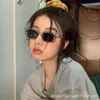 남성 선글라스 제니의 여성을위한 같은 스타일 2023 새로운 선글라스 작은 프레임 한국 패션 고양이 안경