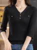 Kvinnors T -skjortor Spring Summer Black Shirt For Women Three Quarter SHORT SLEEVE KNITTA TOPS V NECK LOOK TSHIRTS KVINNA CASUAL TEE FEMME