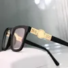 2023 Lunettes de soleil de luxe de concepteur supérieur pour femmes et hommes lunettes extérieures teintes extérieures de la mode carrée classique Lady Sun Glasses Mirrors Quality 104