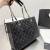 Luxury Bags Calfskin Classic Quilted Plaid Metal Chain Shoulder Bag Designer Ladies Outdoor Regular Shopping Bag Retro Underarm Totes