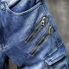 Jeans da uomo American Streetwear Moda Uomo Retro Blue Spliced Designer Slim Fit Biker Hip Hop Pantaloni cargo in denim con tasche grandi