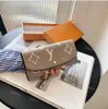 Portfele projektantów mody luksusowe damskie torebki wytłaczane litery kwiatowe uchwyty na kartę kredytową panie w kratę worki sprzęgła z oryginalnym pudełkiem wysokiej jakości AA