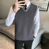 Men's Vests 2023 Autumn Pattern Men's Sweater Vest Retro V-neck Sleeveless Knit Vest Woolen Korean Clothes Student Sweaters S-3XL 231010