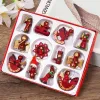 Kerstversiering 12 stks / set Houten Miniatuur Ornamenten Boom Hangende Hangers Jaar Cadeau Speelgoed Voor Kind Thuis Party Decor Groothandel i1020