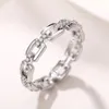 Bagues de cluster classiques liées conçues pour hommes / femmes accessoires de mariage avec CZ couleur argent couple bijoux d'éternité