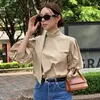 Kvinnors blusar Autumn Vintage Stand Up Collar Floating With Loose Shirt Top Solid Color Commuter Five Sleeved Blue Women