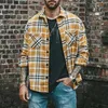 Kurtki męskie jesienne męskie mody kraciastka koszula z długim rękawem kołnierz odchwytu zapinany na guziki odzież wierzchniej Mężczyźni Casual Loose Coats Streetwear 231011