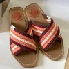 Rainbow Sandals Designer Kapcie Slaparze Woody Flat Mule The Maison's Signature Adorns The Wewnętrzna podeszwa Łatwa konstrukcja sprawia, że ​​to mieszkanie jest letnie Essentia Real 18