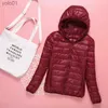 Parkas pour femmes 90% doudoune mince ultra-légère femmes 2023 automne hiver mince court à capuche chaud blanc duvet de canard manteau Fe grande taille vêtements d'extérieur L231012