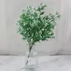 Kwiaty dekoracyjne sztuczne rośliny liście fern trawa eukaliptus fałszywa roślina plastikowa zielona zielona mała ślubna stół domowy dekoracje salonu