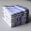 CRAVAT 5PCS/LOT Square Plaid Stripe chusteczka Mężczyźni Klasyczny kieszonkowy ręcznik w stylu vintage na przyjęcie 38*38 cm losowe 231012