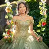 Роскошные платья Quinceanera цвета шалфейного зеленого цвета с милыми блестками Vestidos De 15 Anos с открытыми плечами и аппликацией из кружева с бисером Вечернее платье принцессы