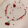 Collane con ciondolo Collana con perline di riso rosso ciliegia Lunghezza regolabile Delicato girocollo Gioielli per donna Catena clavicola unica