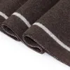 Sciarpe Sciarpe da uomo in lana di cashmere di lusso Sciarpa da uomo invernale calda Sciarpe di lana grigio antracite Comfort Dual Color Moda Abbigliamento casual 231011
