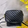 Cartera de diseñador 4 colores para mujer Bolso de hombro de moda Cadena de metal Bolso cruzado Bolso de cuero acolchado de moda Monedero 231011