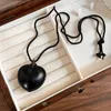 Pendant Necklaces Girl Necklace Simple Korea Style Black Leather Heart Autumn Winter Sweater Chain For Fashion Women Jewelry Accessories