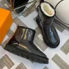 Designer Boots Luxury Boot äkta Leather Martin Boots Ankel Booties Woman Short Boot Sneakers Trainers Slipper Sandaler av Brand W409 001