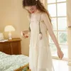 Vêtements de nuit pour femmes Robe de nuit en mousseline de soie douce Femmes Été Kawaii Volants Fleurs de tulipes Spaghetti Strap Nightwear Victorien Princesse mignonne